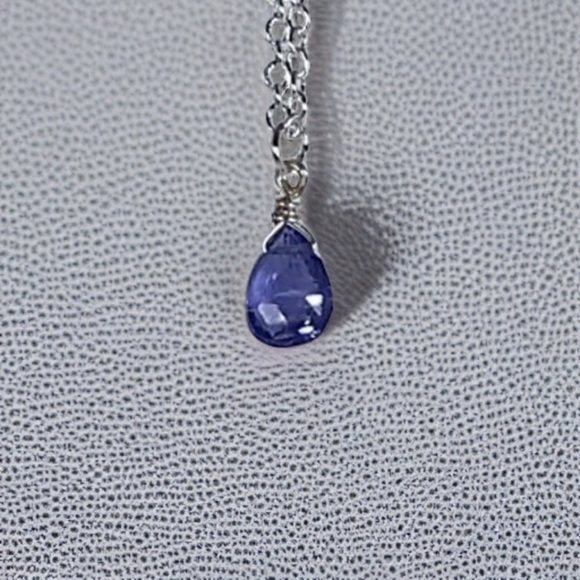 Genuine Tanzanite Pendant Necklace! - Picture 7 of 10